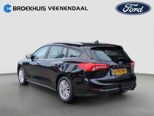 Ford Focus Wagon 1.0 EcoBoost Titanium | Trekhaak | Cruise Control | Climate Control ActivLease financial lease