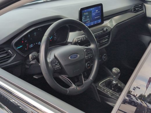 Ford Focus Wagon 1.0 EcoBoost Titanium | Trekhaak | Cruise Control | Climate Control ActivLease financial lease