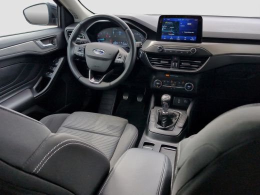 Ford Focus Wagon 1.0 EcoBoost Titanium | Trekhaak | Cruise Control | Climate Control ActivLease financial lease
