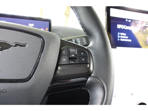 Ford Mustang Mach-E RWD 75 kWh NL AUTO | DEALER OH | ADAPTIVE CRUISE | LEDER | CAMERA | APPLE CARPLAY & ANDROI... ActivLease financial lease