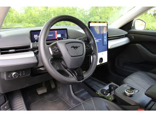 Ford Mustang Mach-E RWD 75 kWh NL AUTO | DEALER OH | ADAPTIVE CRUISE | LEDER | CAMERA | APPLE CARPLAY & ANDROI... ActivLease financial lease