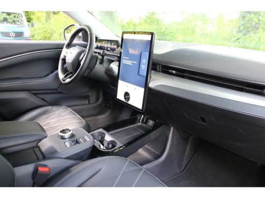 Ford Mustang Mach-E RWD 75 kWh NL AUTO | DEALER OH | ADAPTIVE CRUISE | LEDER | CAMERA | APPLE CARPLAY & ANDROI... ActivLease financial lease
