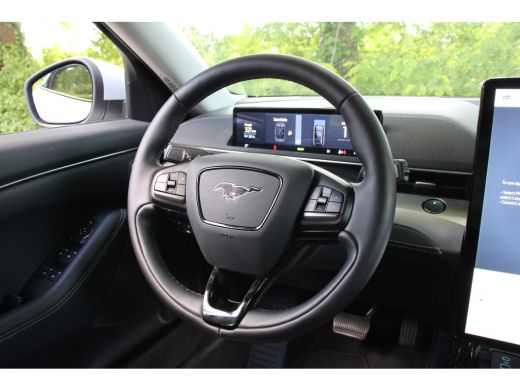 Ford Mustang Mach-E RWD 75 kWh NL AUTO | DEALER OH | ADAPTIVE CRUISE | LEDER | CAMERA | APPLE CARPLAY & ANDROI... ActivLease financial lease
