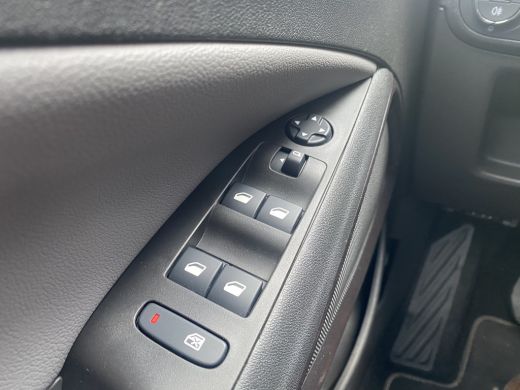 Opel Crossland X 1.2 110PK Turbo Innovation | NAVIGATIE| AFNB. TREKHAAK| CLIMATE CONTROL| PARKEERSENSOREN| CRUISE ... ActivLease financial lease
