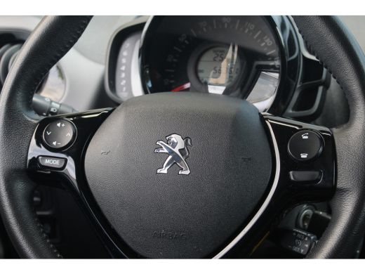 Peugeot 108 1.0 e-VTi Allure Climate C. | Camera | Chroom Pack | CarPlay | Bluetooth | Privacy Glass | Climat... ActivLease financial lease