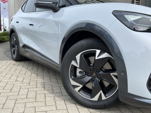 Seat Tavascan Business Elektromotor 210 kW / 286 pk SUV Elektrische aandrijving ActivLease financial lease