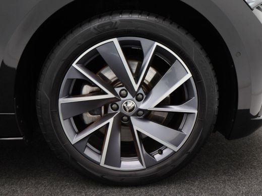 Skoda Enyaq iV 80 204 Pk Automaat Sportline | Full LED | Adaptive Cruise | 20 Inch | Camera | Privacy Glass | St... ActivLease financial lease