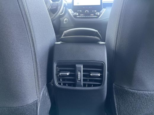 Suzuki Swace 1.8 Hybrid Style Stoel- stuurverwarming | Navigatiesysteem | Parkeersensoren voor- en achter | Ad... ActivLease financial lease