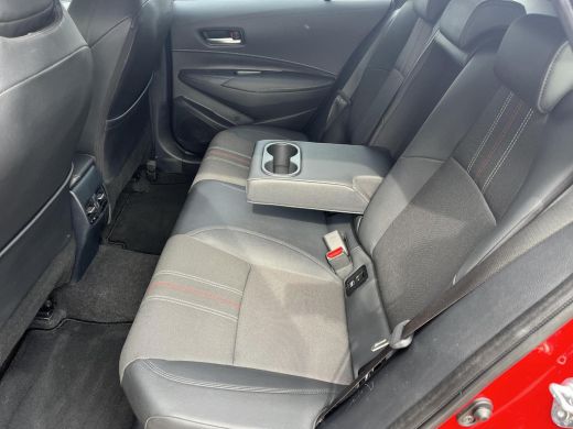 Toyota Corolla Touring Sports 1.8 Hybrid GR-Sport | Trekhaak | Carplay | Stoelverwarming | Parkeersensoren | ActivLease financial lease