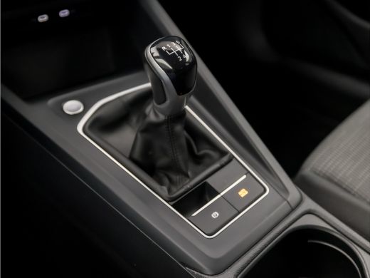 Volkswagen Golf 1.0 TSI Sport (APPLE CARPLAY, CLIMATE, LED KOPLAMPEN, SPORTSTOELEN, LM VELGEN, LANE ASSIST, NIEUW... ActivLease financial lease
