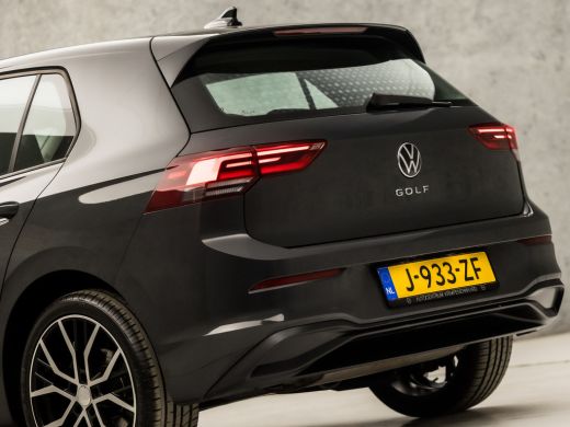 Volkswagen Golf 1.0 TSI Sport (APPLE CARPLAY, CLIMATE, LED KOPLAMPEN, SPORTSTOELEN, LM VELGEN, LANE ASSIST, NIEUW... ActivLease financial lease