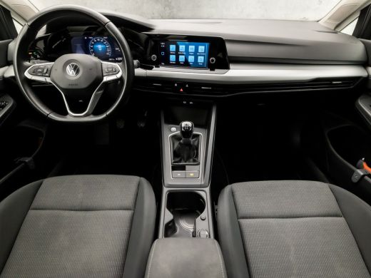 Volkswagen Golf 1.0 TSI Sport (APPLE CARPLAY, CLIMATE, LED KOPLAMPEN, SPORTSTOELEN, LM VELGEN, LANE ASSIST, NIEUW... ActivLease financial lease