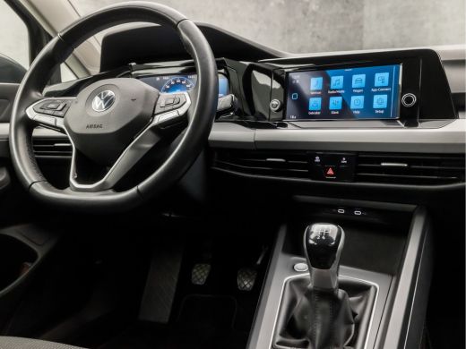 Volkswagen Golf 1.0 TSI Sport (APPLE CARPLAY, CLIMATE, LED KOPLAMPEN, SPORTSTOELEN, LM VELGEN, LANE ASSIST, NIEUW... ActivLease financial lease