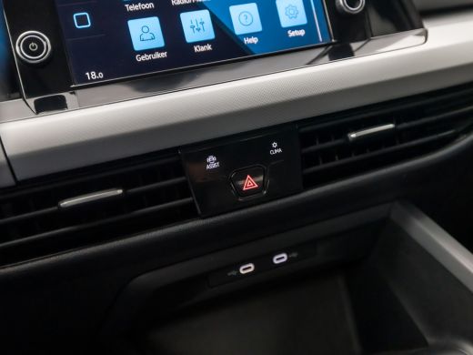 Volkswagen Golf 1.0 TSI Sport (APPLE CARPLAY, CLIMATE, LED KOPLAMPEN, SPORTSTOELEN, LM VELGEN, LANE ASSIST, NIEUW... ActivLease financial lease