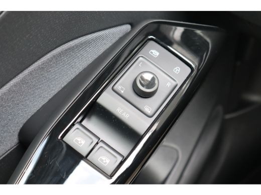 Volkswagen ID.3 Pure 45 kWh | Apple Carplay/Android Auto|telefoonintegratie premium | Cruise control adaptief | H... ActivLease financial lease