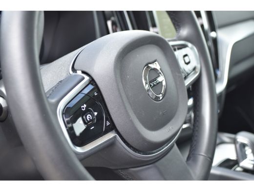 Volvo  XC60 2.0 T6 Plug-in hybrid AWD Plus Dark | Pano | Trekhaak | 360CAM | ActivLease financial lease