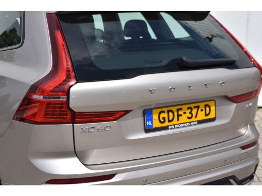 Volvo  XC60 2.0 T6 Plug-in hybrid AWD Plus Dark | Pano | Trekhaak | 360CAM | ActivLease financial lease