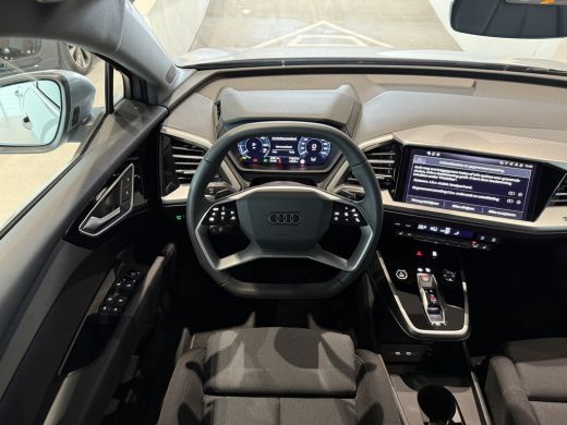 Audi Q4 e-tron 45 quattro Advanced edition 82 kWh | Trekhaak | Assistentiepakket | 286 pk Dit betreft een demo a... ActivLease financial lease