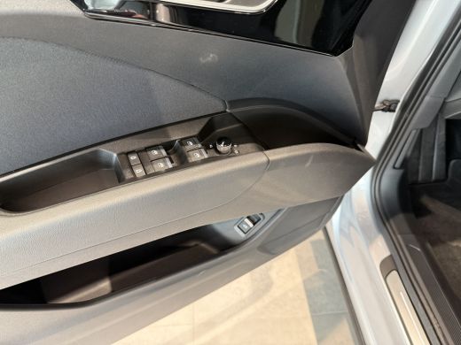 Audi Q4 e-tron 45 quattro Advanced edition 82 kWh | Trekhaak | Assistentiepakket | 286 pk Dit betreft een demo a... ActivLease financial lease