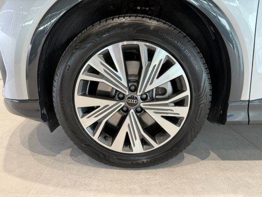 Audi Q4 e-tron 45 quattro Advanced edition 82 kWh | Trekhaak | Assistentiepakket | 286 pk Dit betreft een demo a... ActivLease financial lease