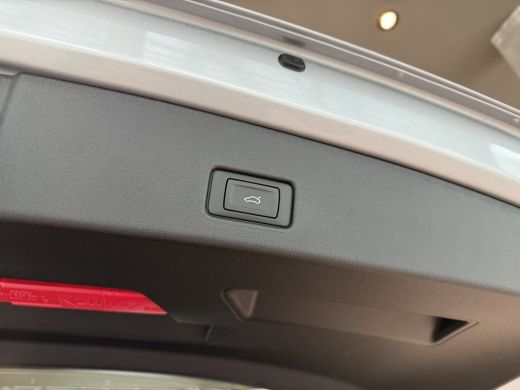 Audi Q4 e-tron 45 quattro Advanced edition 82 kWh | Trekhaak | Assistentiepakket | 286 pk Dit betreft een demo a... ActivLease financial lease