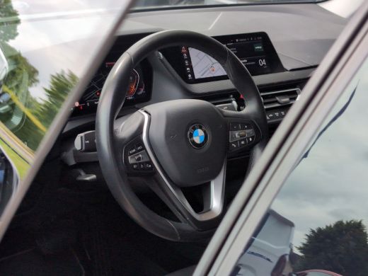 BMW 2 Serie Gran Coupé 216d Executive Edition | 17 inch | Navigatie | Sportstoelen | Cruise Control ActivLease financial lease