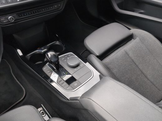 BMW 2 Serie Gran Coupé 216d Executive Edition | 17 inch | Navigatie | Sportstoelen | Cruise Control ActivLease financial lease