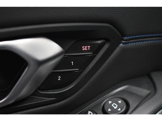 BMW 3 Serie Touring 330e xDrive M-Sport Pano ACC H/K 360 HUD El-zetel 19inch ActivLease financial lease
