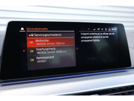 BMW 5 Serie 520i M-Sport High Executive Harman Kardon / Leder Dashboard / Camera / 19inch ActivLease financial lease