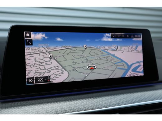 BMW 5 Serie 520i M-Sport High Executive Harman Kardon / Leder Dashboard / Camera / 19inch ActivLease financial lease
