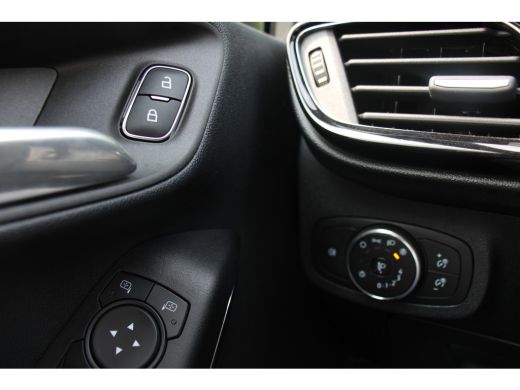 Ford Focus 1.0 EB Hybrid ST-Line NL-AUTO! | DEALER OH! | CAMERA | PARKEER SENS V+A | LED | CRUISE CONTROL | ... ActivLease financial lease