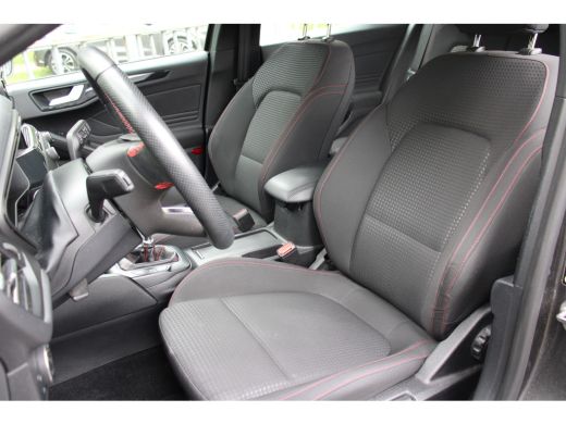 Ford Focus 1.0 EB Hybrid ST-Line NL-AUTO! | DEALER OH! | CAMERA | PARKEER SENS V+A | LED | CRUISE CONTROL | ... ActivLease financial lease
