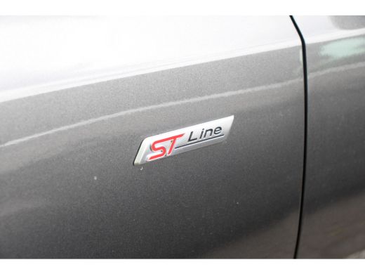 Ford Focus 1.0 EB Hybrid ST-Line NL-AUTO! | DEALER OH! | CAMERA | PARKEER SENS V+A | LED | CRUISE CONTROL | ... ActivLease financial lease