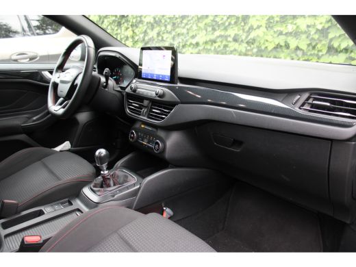 Ford Focus 1.0 EB Hybrid ST-Line NL-AUTO! | DEALER OH! | CAMERA | PARKEER SENS V+A | LED | CRUISE CONTROL | ... ActivLease financial lease