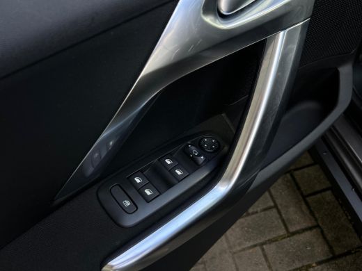 Peugeot 2008 1.2 PureTech Allure NL AUTO | PANO | AUTOMAAT | ActivLease financial lease