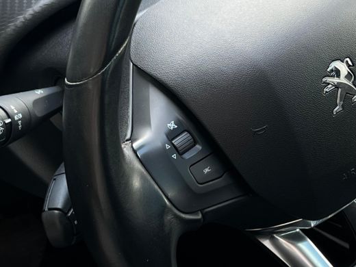 Peugeot 2008 1.2 PureTech Allure NL AUTO | PANO | AUTOMAAT | ActivLease financial lease