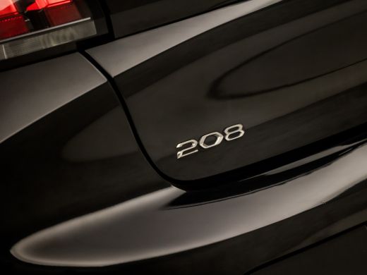 Peugeot 208 1.2 PureTech Sport (APPLE CARPLAY, GROOT NAVI, LANE ASSIST, SPORTSTOELEN, CRUISE, DAB+, NIEUWE AP... ActivLease financial lease