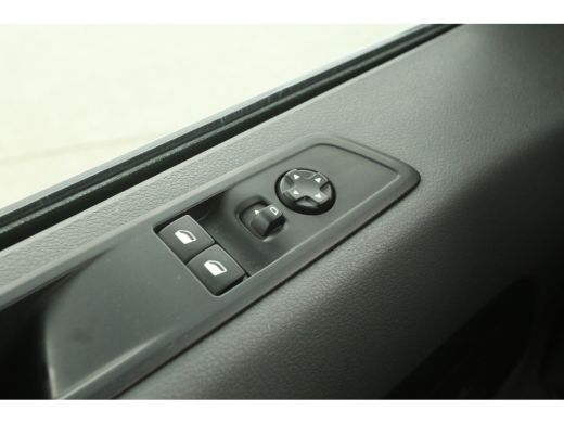 Peugeot Expert 226C 1.6 BlueHDI L1H1 Airco Carplay Cruise Navigatie Imperiaal Parkeersensoren ActivLease financial lease