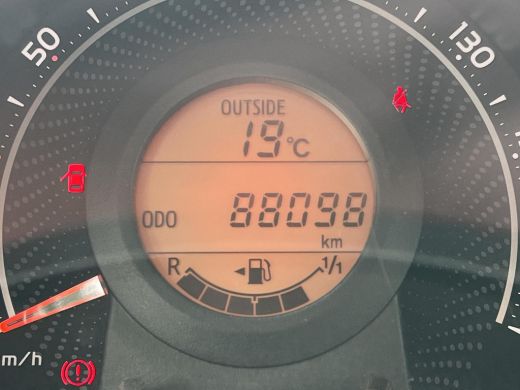 Toyota Aygo 1.0 VVT-i x-play | Navigatie | Bluetooth | Parkeercamera | Airco | Elektrische buitenspiegels | ActivLease financial lease