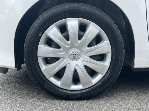 Toyota Aygo 1.0 VVT-i x-play | Navigatie | Bluetooth | Parkeercamera | Airco | Elektrische buitenspiegels | ActivLease financial lease