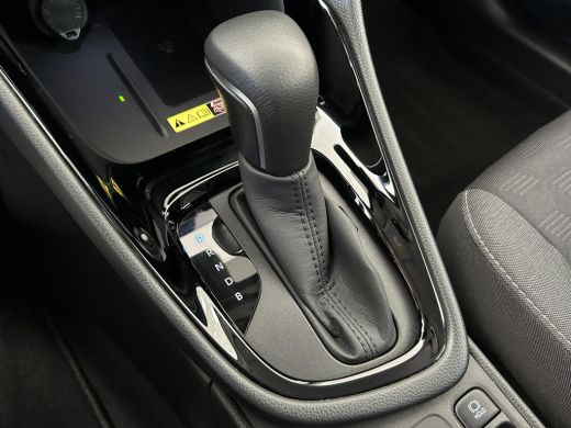 Toyota Yaris 1.5 Hybrid 115 Dynamic Comfort Pack | Parkeersensoren | Blindspot | Apple CarPlay | Rijklaarprijs... ActivLease financial lease