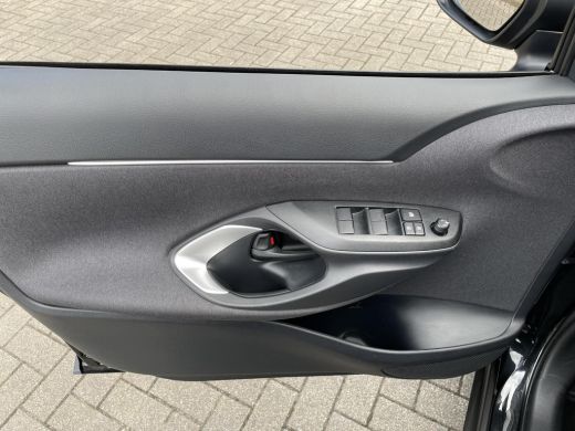 Toyota Yaris Cross 1.5 Hybrid Dynamic ActivLease financial lease