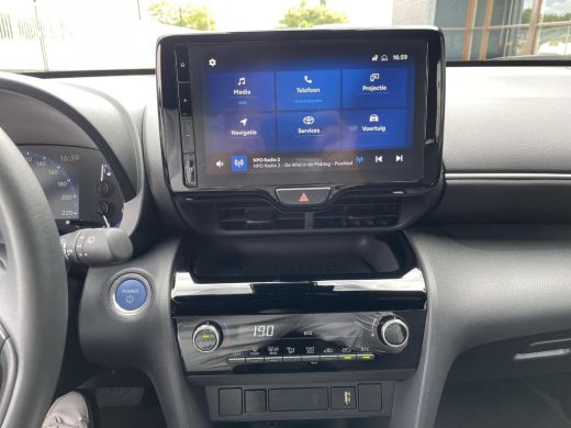 Toyota Yaris Cross 1.5 Hybrid Dynamic ActivLease financial lease