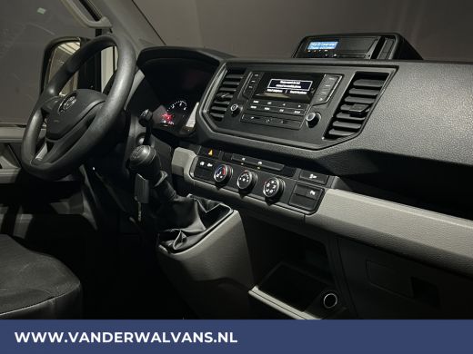 Volkswagen Crafter 2.0 TDI 141pk L4H3 L3H2 Euro6 ** Airco | 3000kg trekhaak | Cruisecontrol | Parkeersensoren Bijrij... ActivLease financial lease