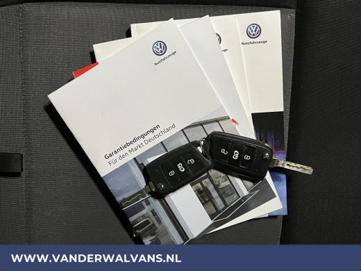 Volkswagen Crafter 2.0 TDI 141pk L4H3 L3H2 Euro6 ** Airco | 3000kg trekhaak | Cruisecontrol | Parkeersensoren Bijrij... ActivLease financial lease
