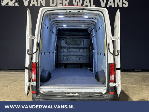 Volkswagen Crafter 2.0 TDI 141pk L4H3 L3H2 Euro6 ** Airco | 3000kg trekhaak | Cruisecontrol | Parkeersensoren Bijrij... ActivLease financial lease