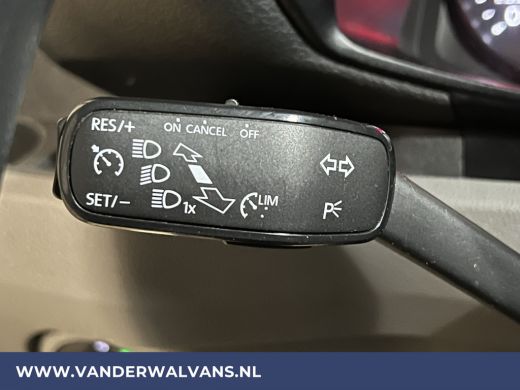 Volkswagen Crafter 2.0 TDI 141pk L4H3 L3H2 Euro6 ** Airco | 3000kg trekhaak | Cruisecontrol | Parkeersensoren Bijrij... ActivLease financial lease
