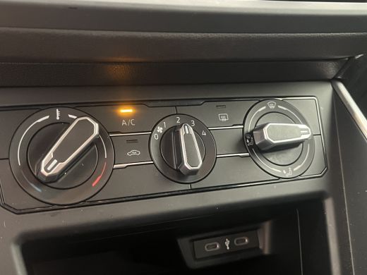 Volkswagen Polo 1.0 TSI Life Parkeersensoren V+A | Adaptieve Cruise | 15'' lichtmetaal | LED | Airco | Bluetooth ... ActivLease financial lease