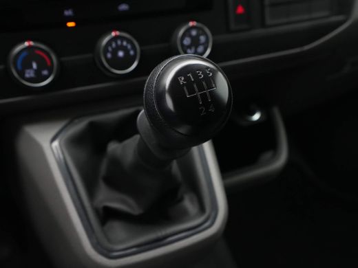 Volkswagen Transporter 2.0 TDI 90pk L1H1 26 Economy Business Navi via app Trekhaak Pdc Cruise ActivLease financial lease