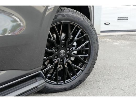 Volkswagen Transporter | Bulli | Black Edition | LED Matrix | DSG | App-Connect | ACC | Climate control | LM velgen 19" | ActivLease financial lease